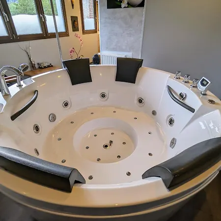 Casa de Férias Sejour Insolite En Yourte Avec Sauna, Balneo, Massages Et Terrasse Au Coeur De La Nature A - Fr-1-589-438 *