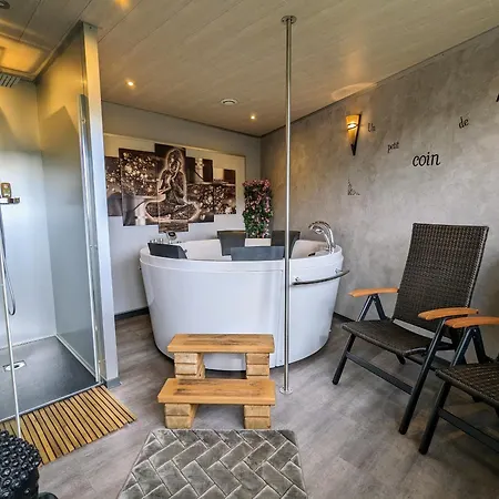 Sejour Insolite En Yourte Avec Sauna, Balneo, Massages Et Terrasse Au Coeur De La Nature A - Fr-1-589-438 Feriehus