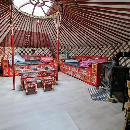 Sejour Insolite En Yourte Avec Sauna, Balneo, Massages Et Terrasse Au Coeur De La Nature A - Fr-1-589-438 Casa de Férias