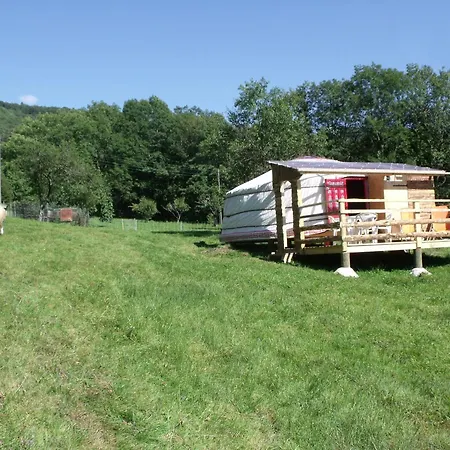Casa de Férias Sejour Insolite En Yourte Avec Sauna, Balneo, Massages Et Terrasse Au Coeur De La Nature A - Fr-1-589-438 Ferdrupt